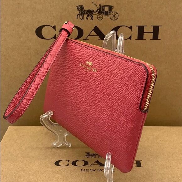 COACH Berry Coral Corner Zip Wristlet NWT Leather Clutch with Strap - Picture 14 of 17
